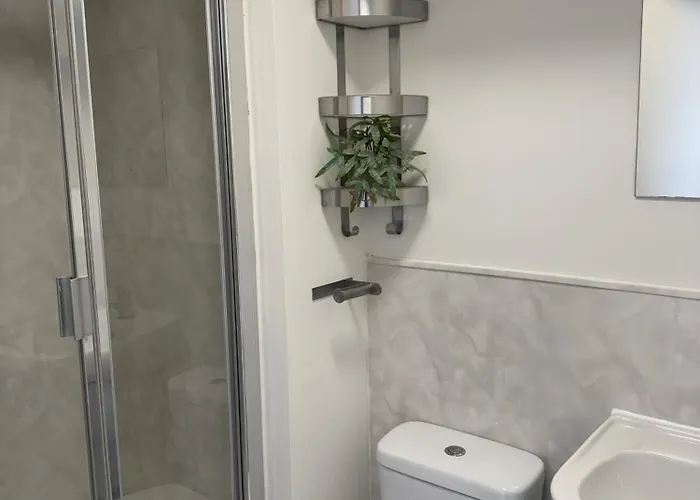Private Bathroom Single Room